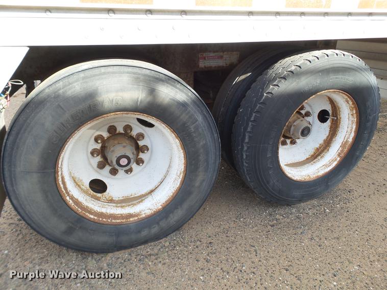 image for item BJ9789 1996 Wilson DWH-400 double hopper bottom grain trailer