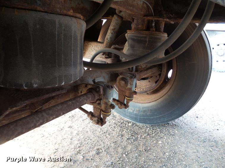 image for item BJ9789 1996 Wilson DWH-400 double hopper bottom grain trailer