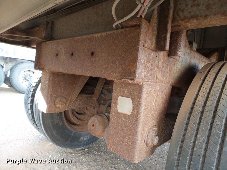 image for item BJ9789 1996 Wilson DWH-400 double hopper bottom grain trailer