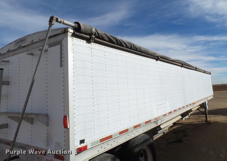 image for item BJ9789 1996 Wilson DWH-400 double hopper bottom grain trailer