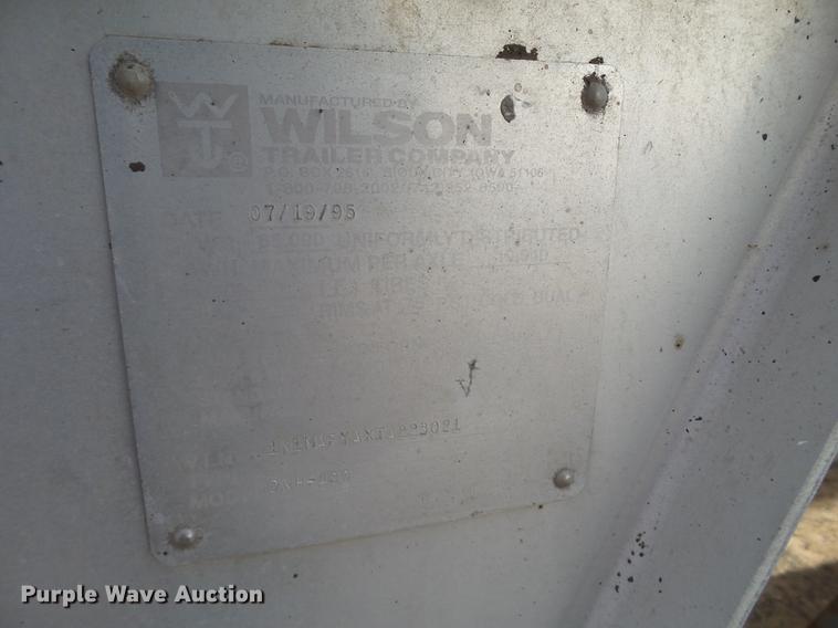 image for item BJ9789 1996 Wilson DWH-400 double hopper bottom grain trailer