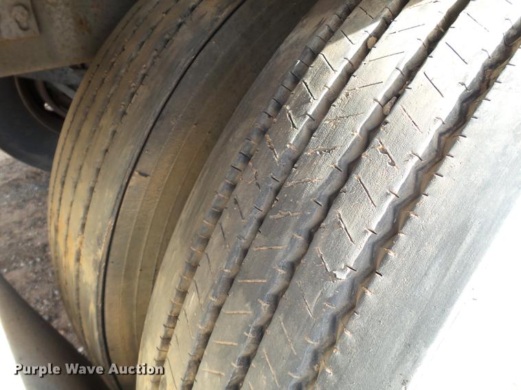 image for item BJ9790 1997 Wilkins 0K2LA22PC0SD walking floor trailer