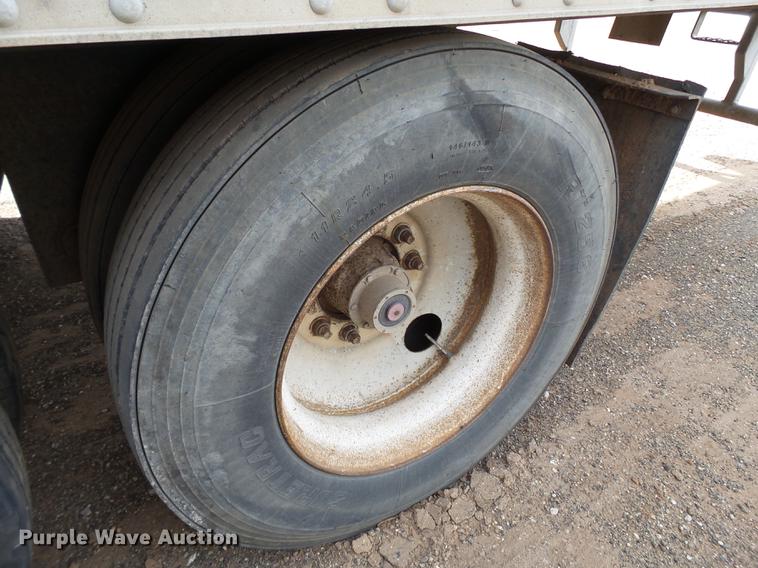 image for item BJ9790 1997 Wilkins 0K2LA22PC0SD walking floor trailer