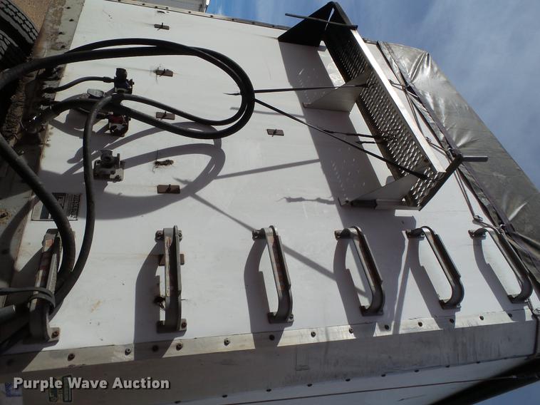 image for item BJ9790 1997 Wilkins 0K2LA22PC0SD walking floor trailer