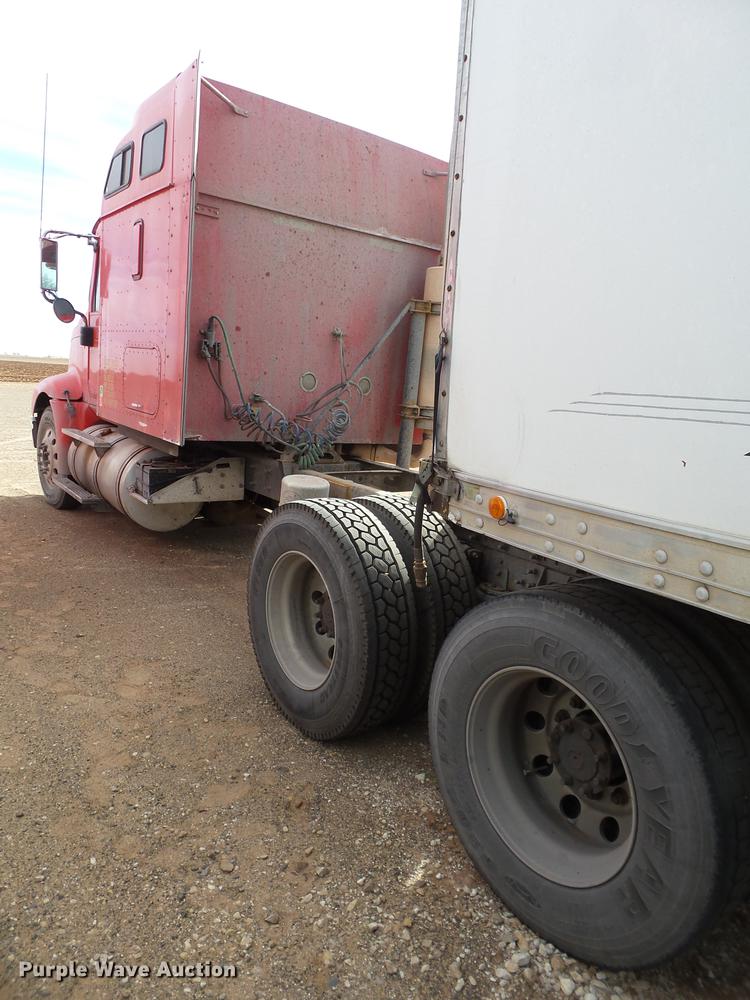 image for item BJ9791 2004 International 9400i semi truck