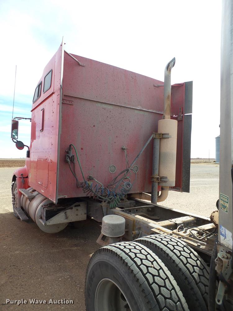 image for item BJ9791 2004 International 9400i semi truck