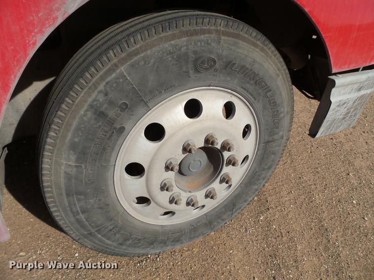 image for item BJ9791 2004 International 9400i semi truck