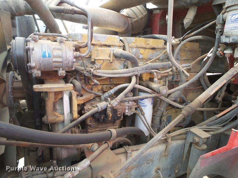 image for item BJ9791 2004 International 9400i semi truck