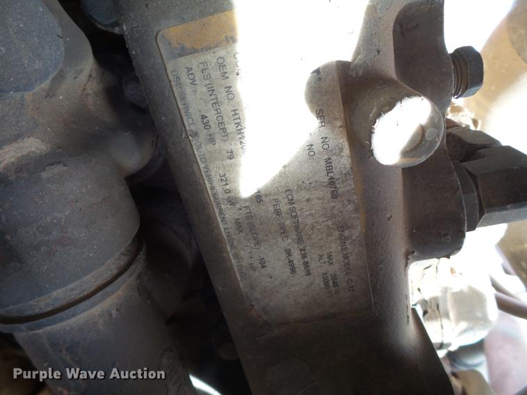 image for item BJ9791 2004 International 9400i semi truck