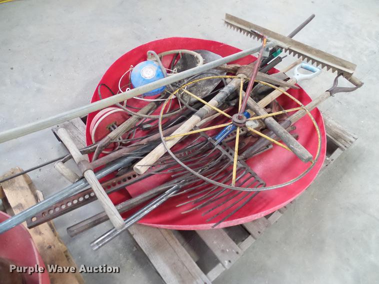 image for item BU9618 Fencing supplies