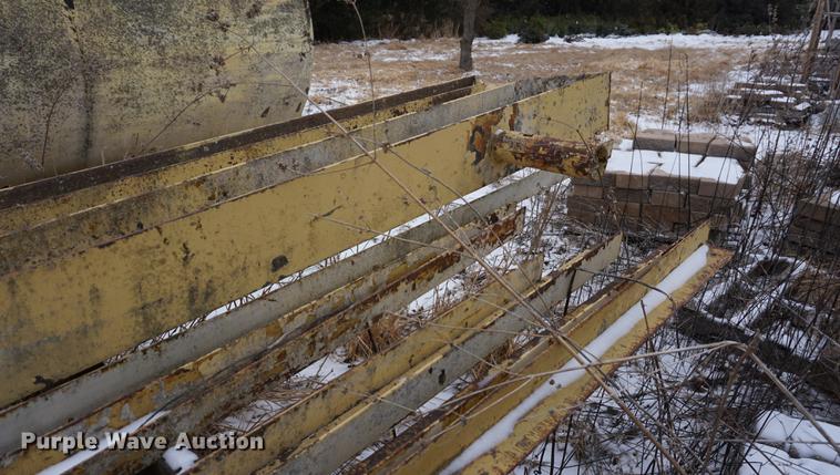 image for item DB0377 Tank