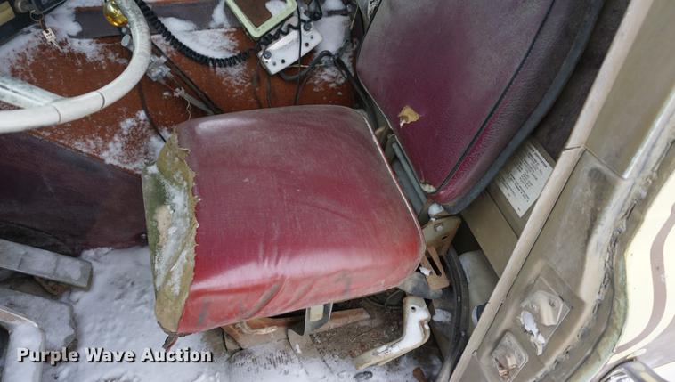 image for item DB0382 1978 International Transtar II grain truck