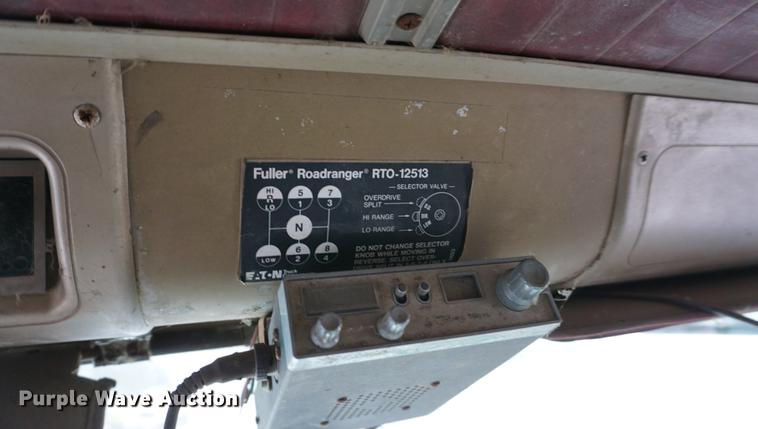 image for item DB0382 1978 International Transtar II grain truck