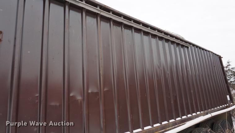 image for item DB0382 1978 International Transtar II grain truck