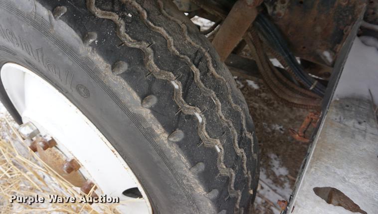 image for item DB0382 1978 International Transtar II grain truck