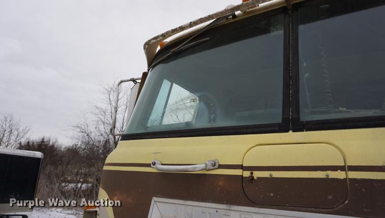 image for item DB0382 1978 International Transtar II grain truck