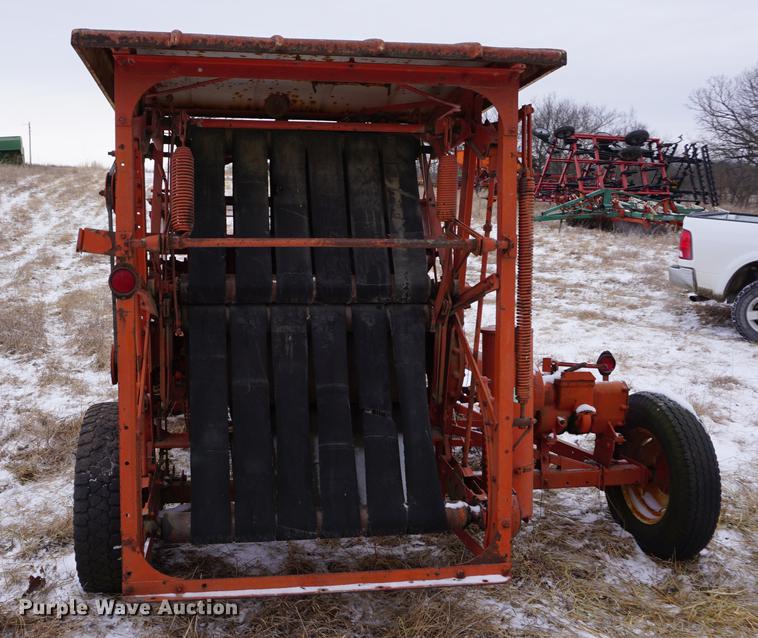 image for item DB0386 Allis Chalmers round baler