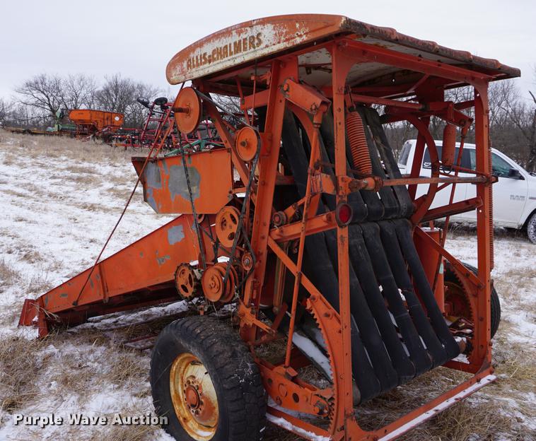 image for item DB0386 Allis Chalmers round baler
