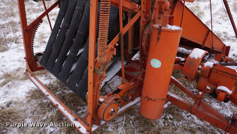 image for item DB0386 Allis Chalmers round baler