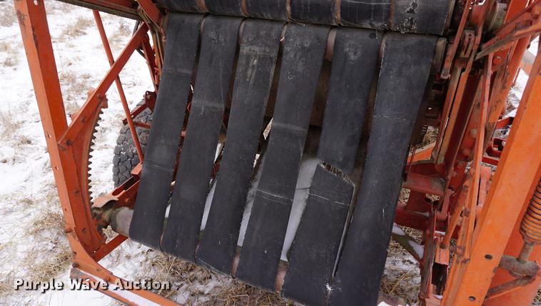 image for item DB0386 Allis Chalmers round baler