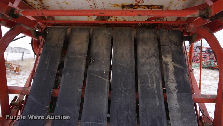 image for item DB0386 Allis Chalmers round baler