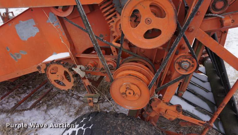 image for item DB0386 Allis Chalmers round baler