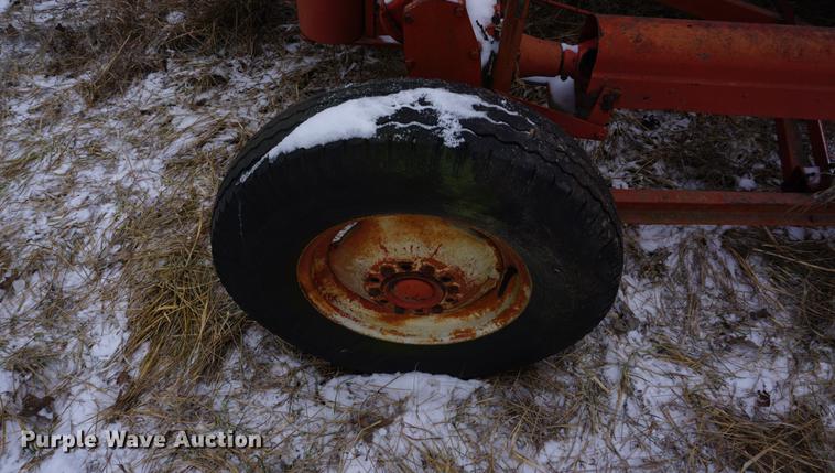 image for item DB0386 Allis Chalmers round baler