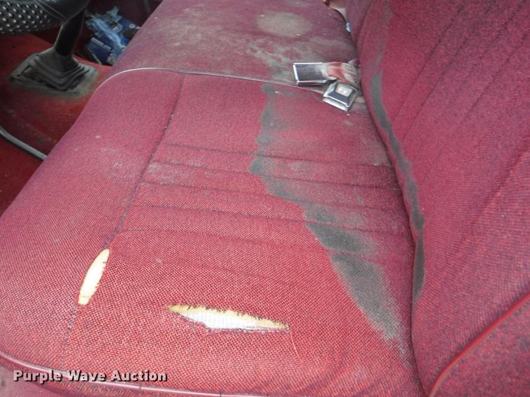 image for item DB3941 1989 Ford F250 XLT Lariat flatbed pickup truck