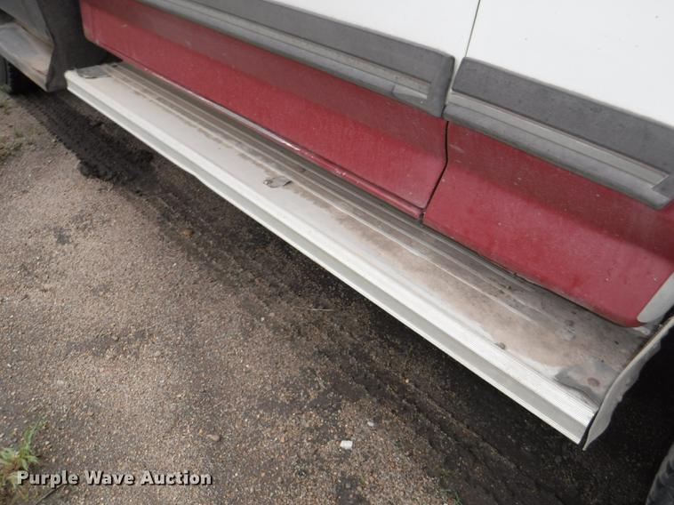 image for item DB3941 1989 Ford F250 XLT Lariat flatbed pickup truck