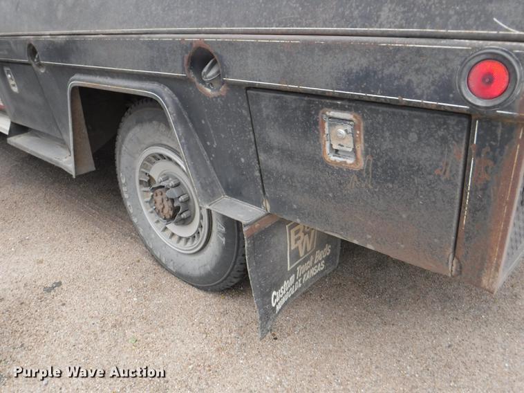 image for item DB3941 1989 Ford F250 XLT Lariat flatbed pickup truck