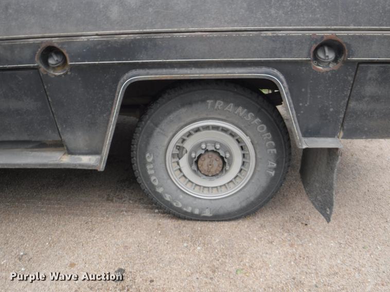 image for item DB3941 1989 Ford F250 XLT Lariat flatbed pickup truck