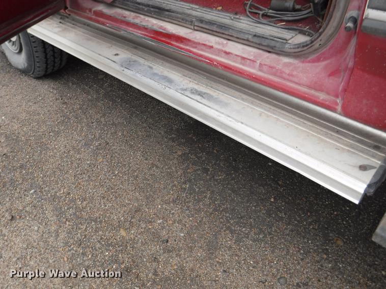 image for item DB3941 1989 Ford F250 XLT Lariat flatbed pickup truck