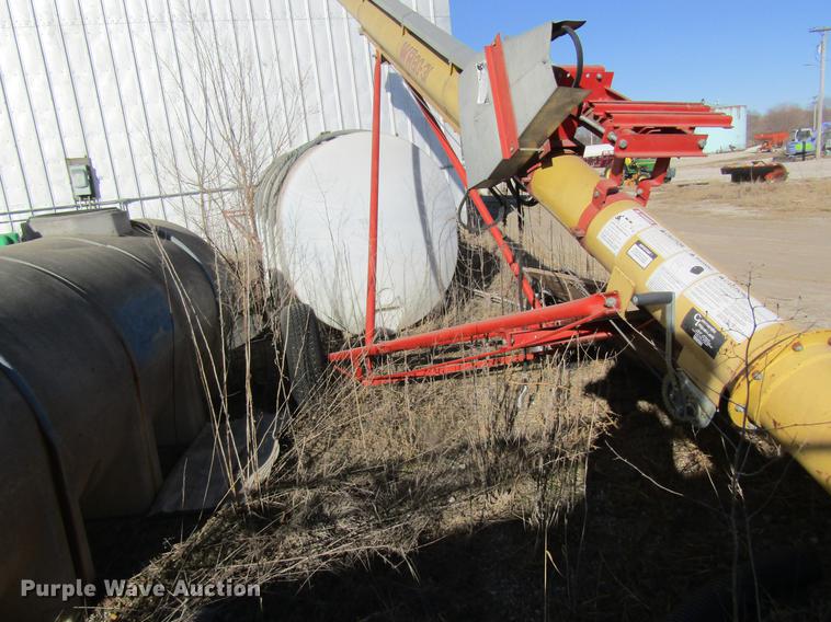 image for item DB9756 Westfield 80-31 grain auger