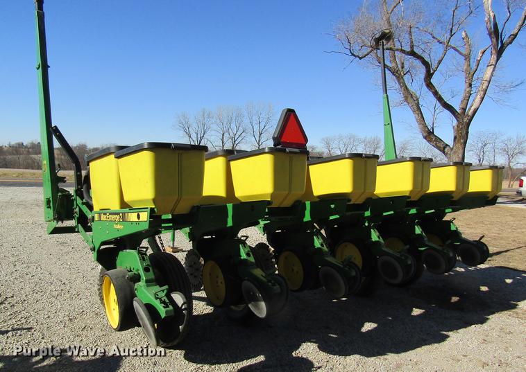 image for item DB9762 John Deere 7200 planter