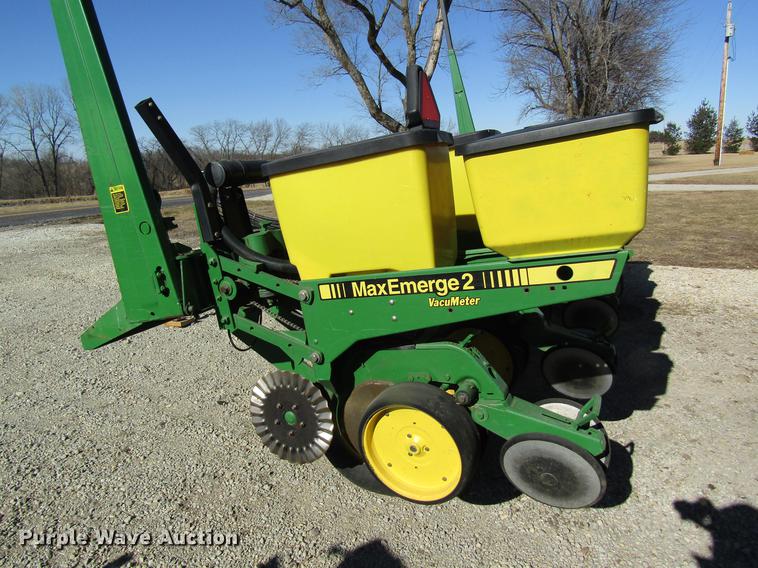 image for item DB9762 John Deere 7200 planter
