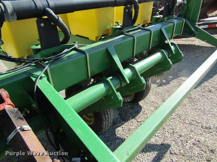 image for item DB9762 John Deere 7200 planter