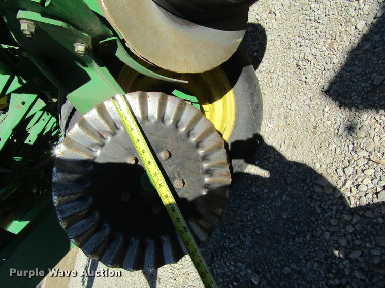 image for item DB9762 John Deere 7200 planter