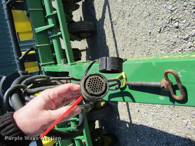 image for item DB9762 John Deere 7200 planter
