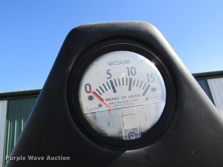 image for item DB9762 John Deere 7200 planter