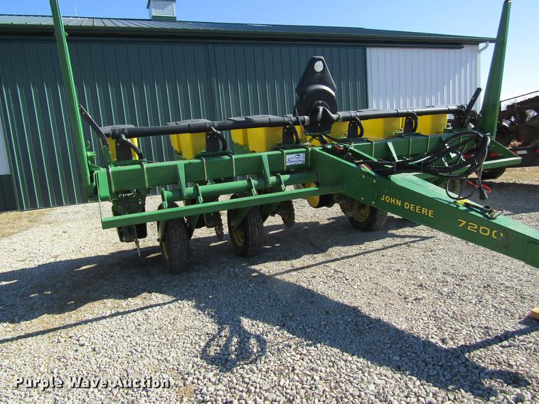 image for item DB9762 John Deere 7200 planter