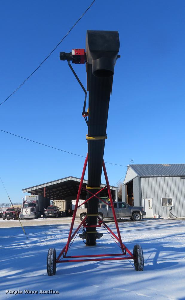 image for item DC0852 2017 Westfield WC1335 grain conveyor