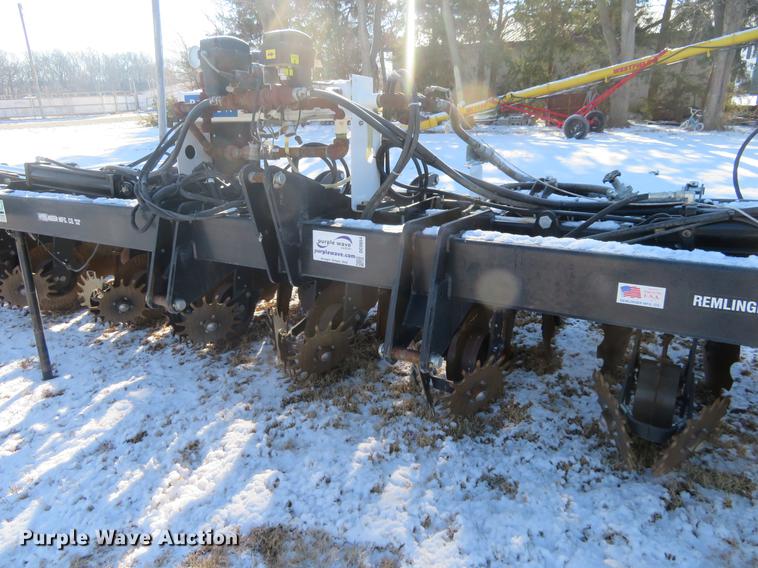 image for item DC0854 2014 Remlinger strip-till