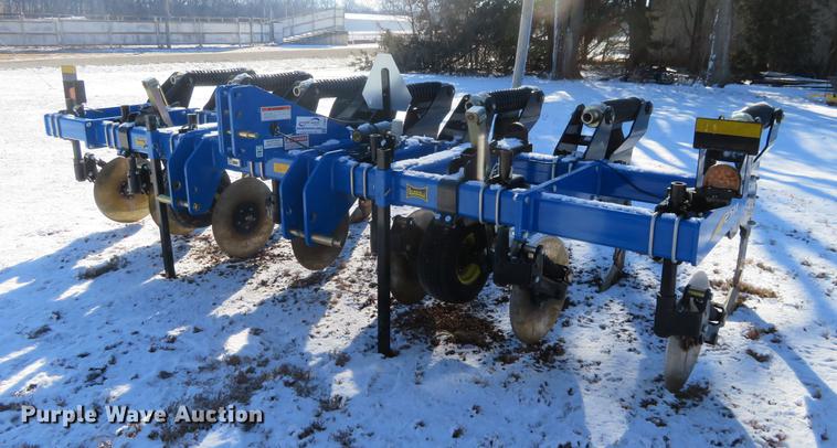 image for item DC0855 2016 Landoll 2511 in-line ripper