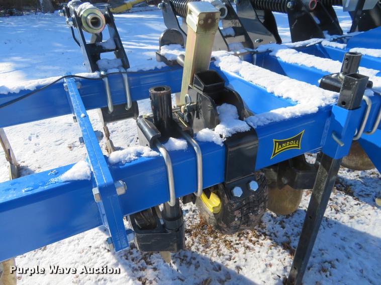 image for item DC0855 2016 Landoll 2511 in-line ripper