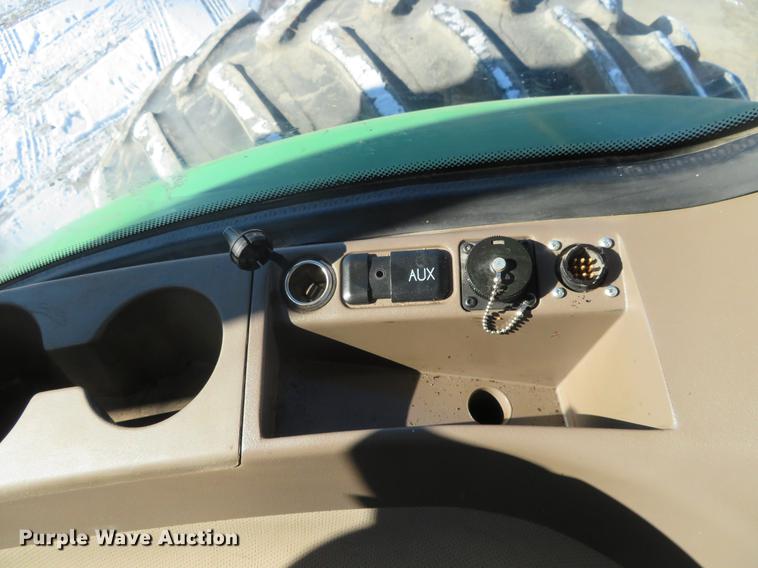 image for item DC0859 2011 John Deere 8285R MFWD tractor