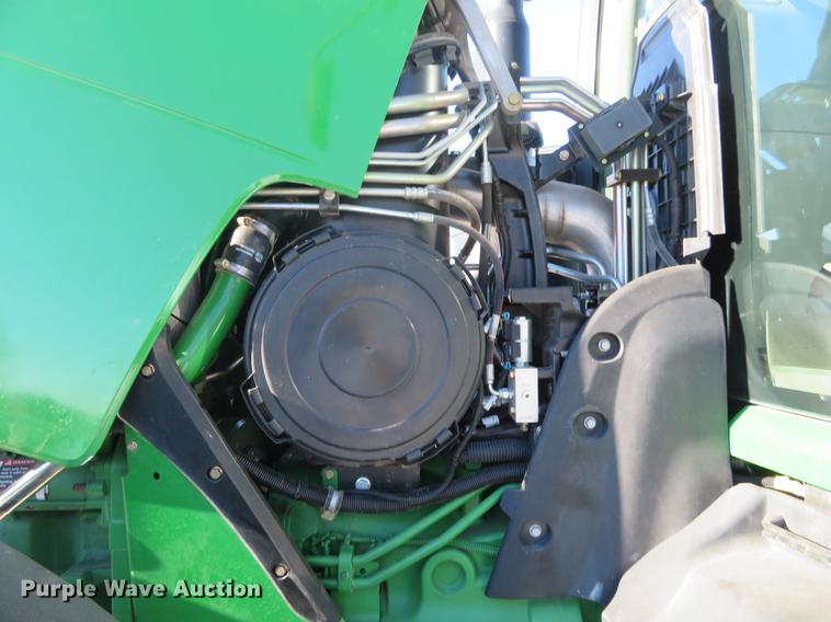 image for item DC0859 2011 John Deere 8285R MFWD tractor