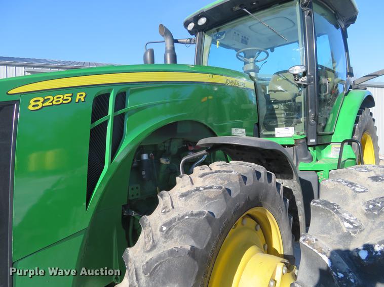 image for item DC0859 2011 John Deere 8285R MFWD tractor