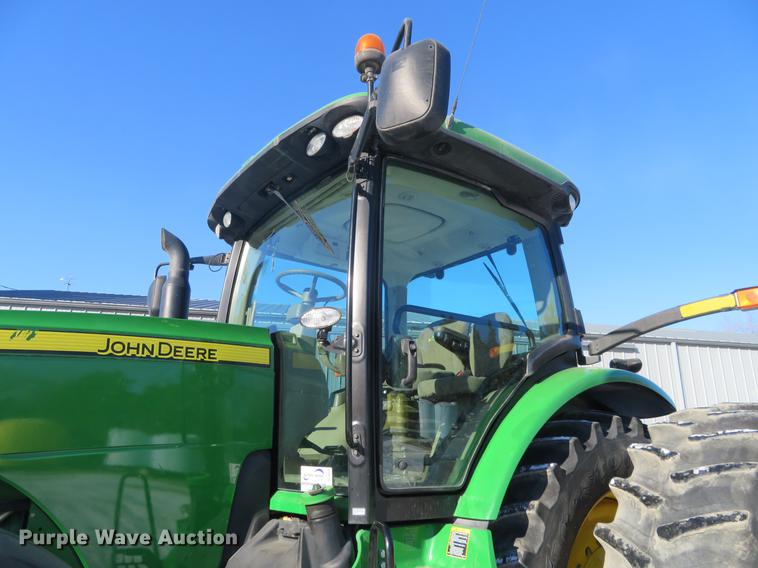 image for item DC0859 2011 John Deere 8285R MFWD tractor