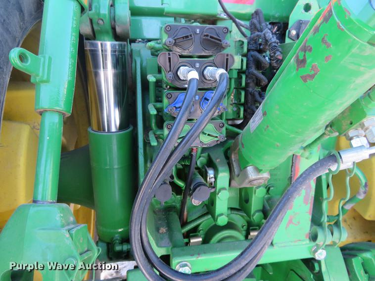 image for item DC0859 2011 John Deere 8285R MFWD tractor