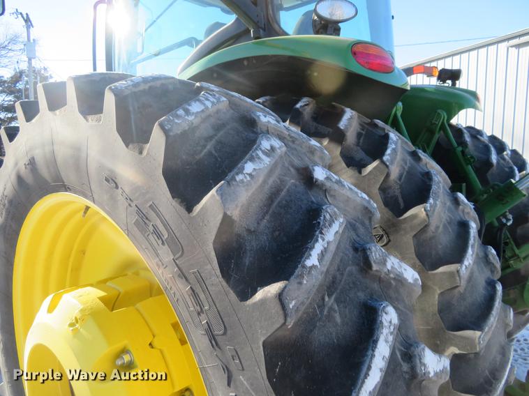 image for item DC0859 2011 John Deere 8285R MFWD tractor